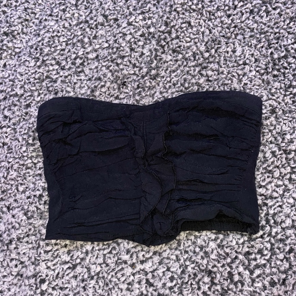 Black, ruffled tube top